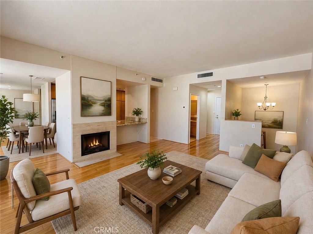 600 W 9th 1508 — photo