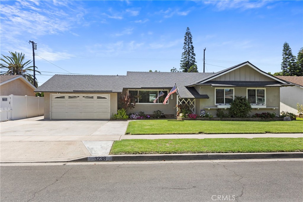 3238 W Ravenswood — photo