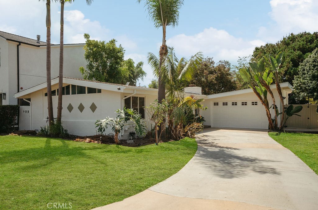 379 Walnut Street — photo