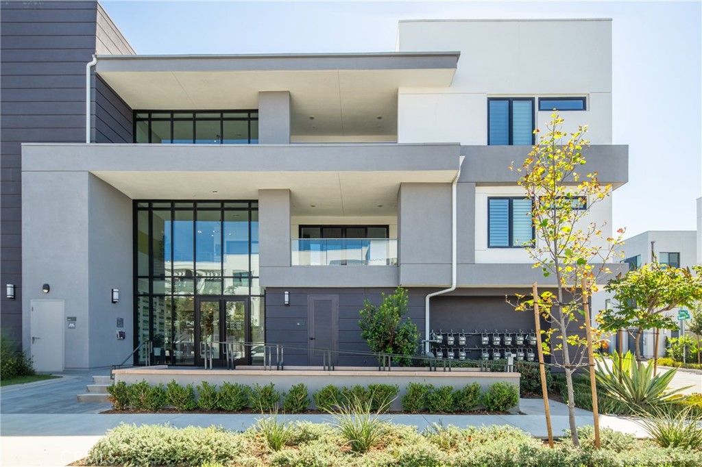16235 Dawn Way 204 — photo