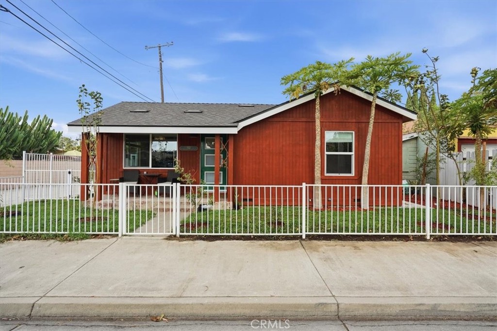 512 S Maple — photo