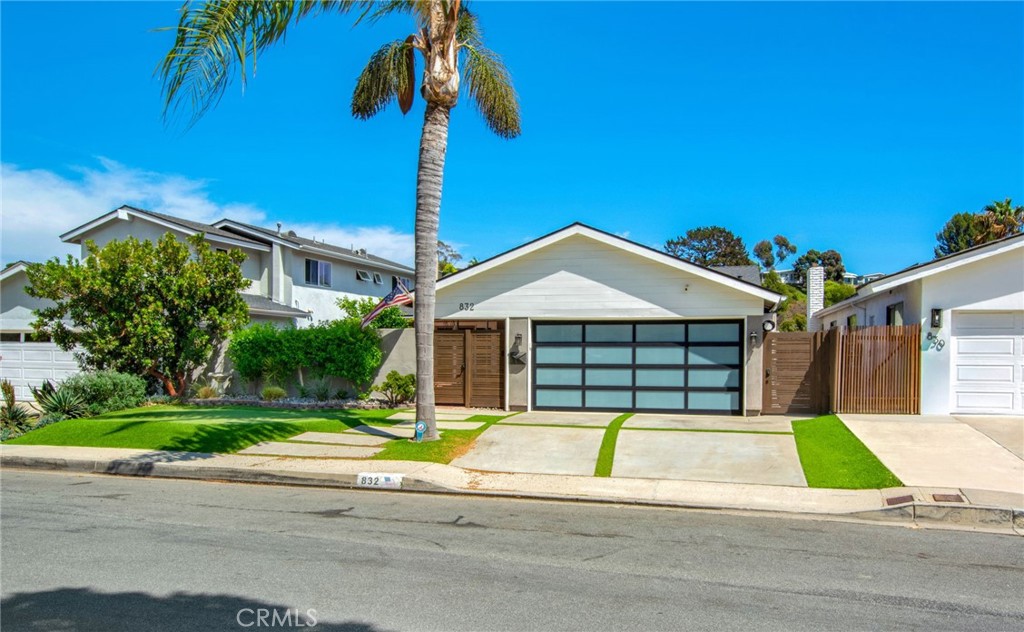832 Camino De Los Mares — photo