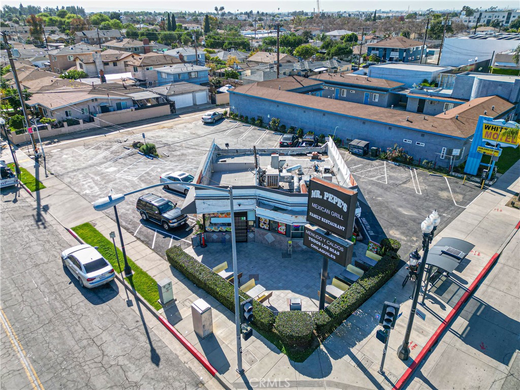 201 W W Whittier — photo