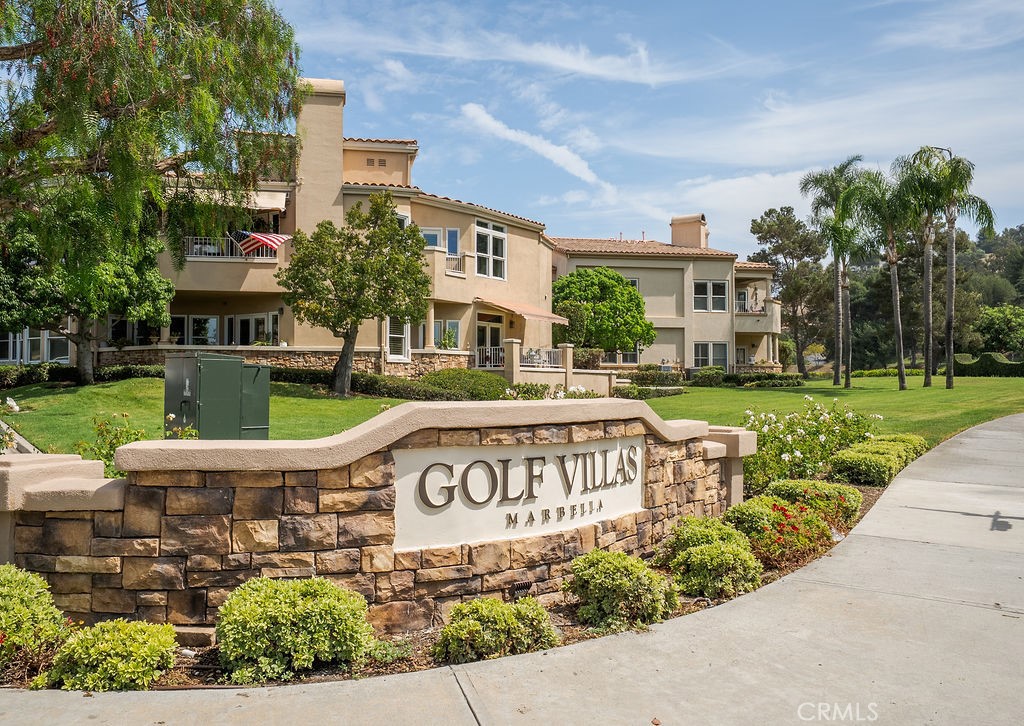 22 Plaza Caloroso — photo