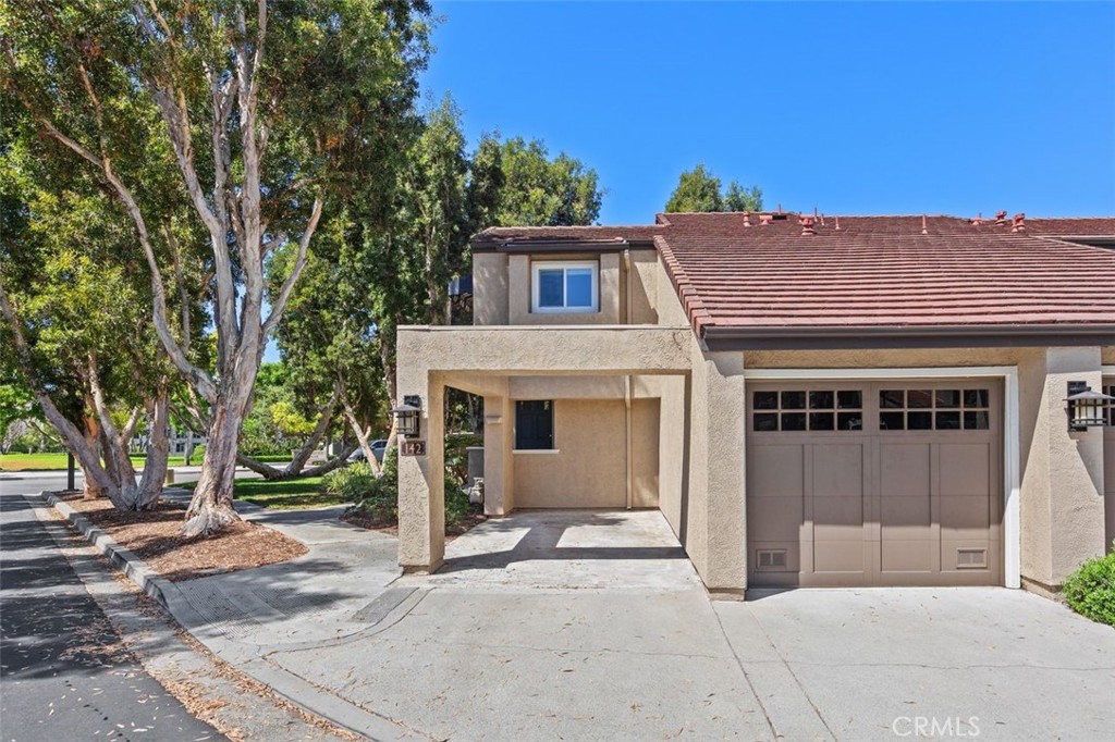 142 Stanford Court 71 — photo