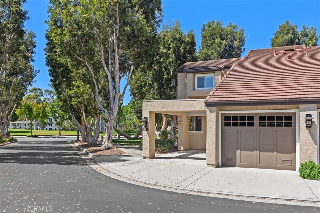 142 Stanford Court Unit 71 — photo