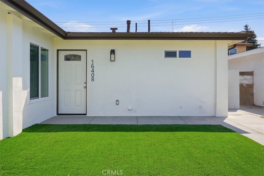 16402 San Jacinto — photo