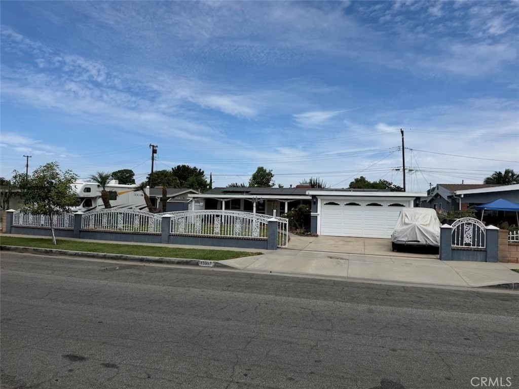 13957 Bora Dr — photo