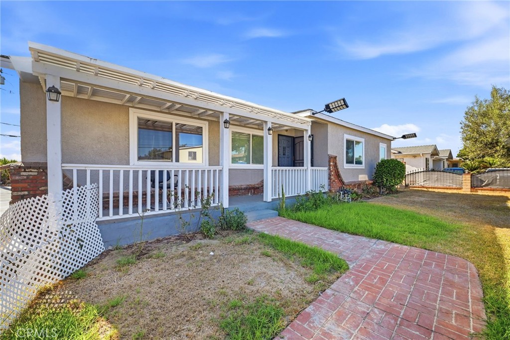 13911 Pacific — photo