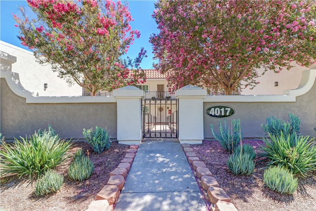 4017 Calle Sonora Este B — photo