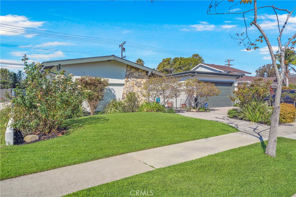 17151 Treehaven — photo