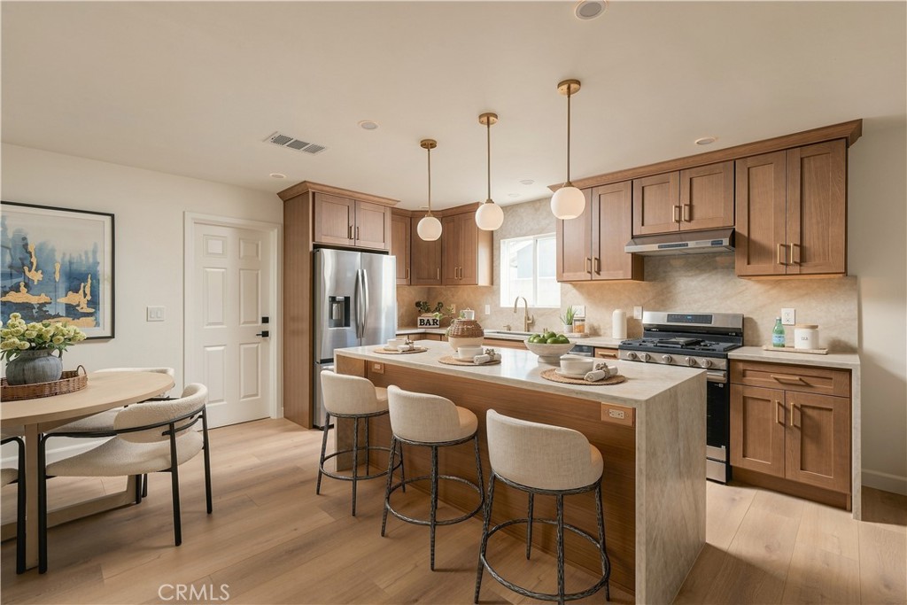 18001 Gulf — photo