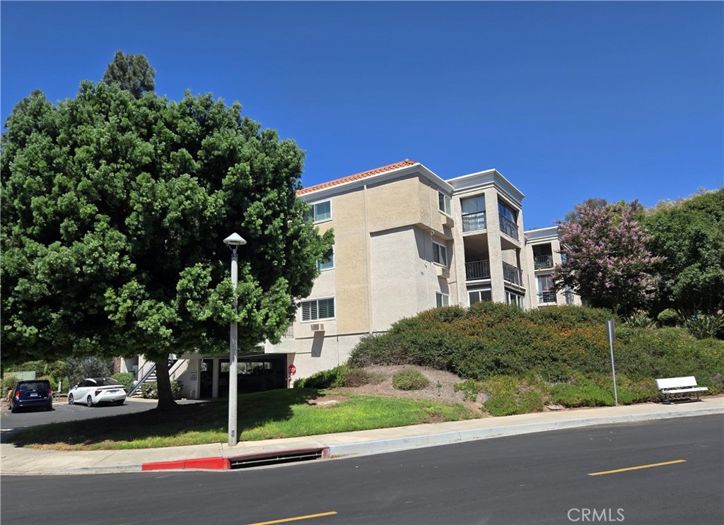 5499 Paseo Del Lago W 2H — photo