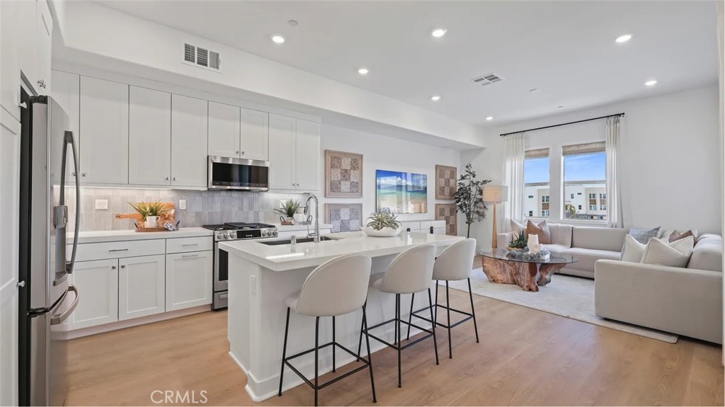 1298 Hummingbird Place — photo