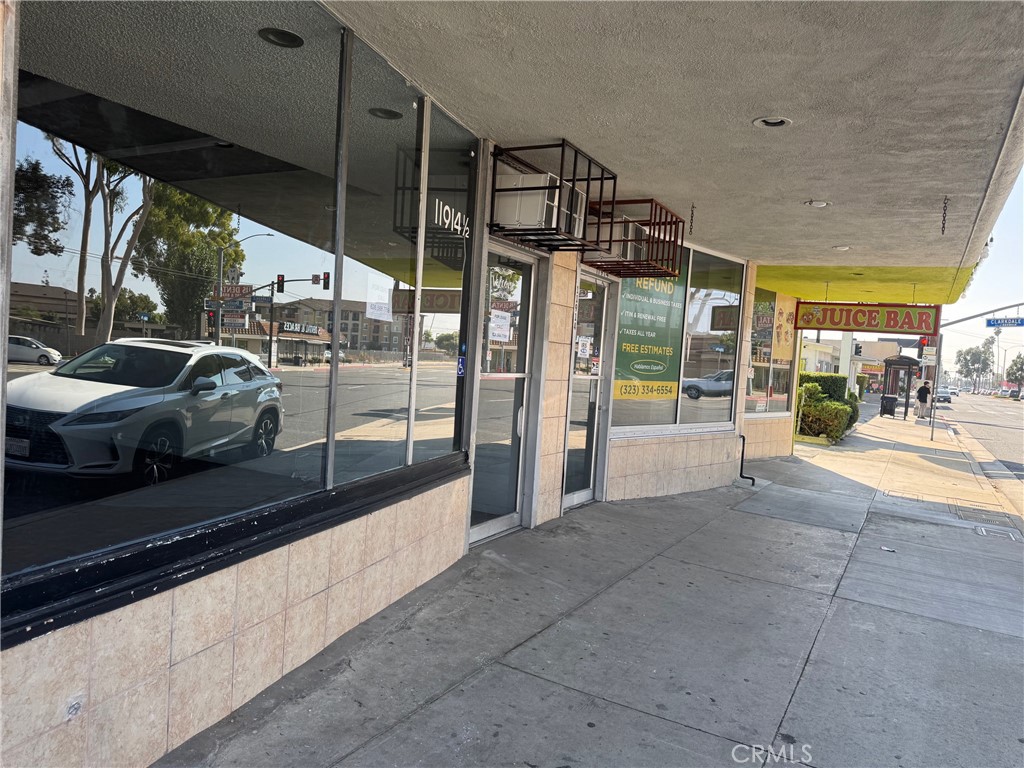 11914 Rosecrans Avenue — photo