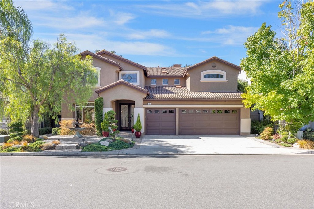 17 Roadrunner Court — photo