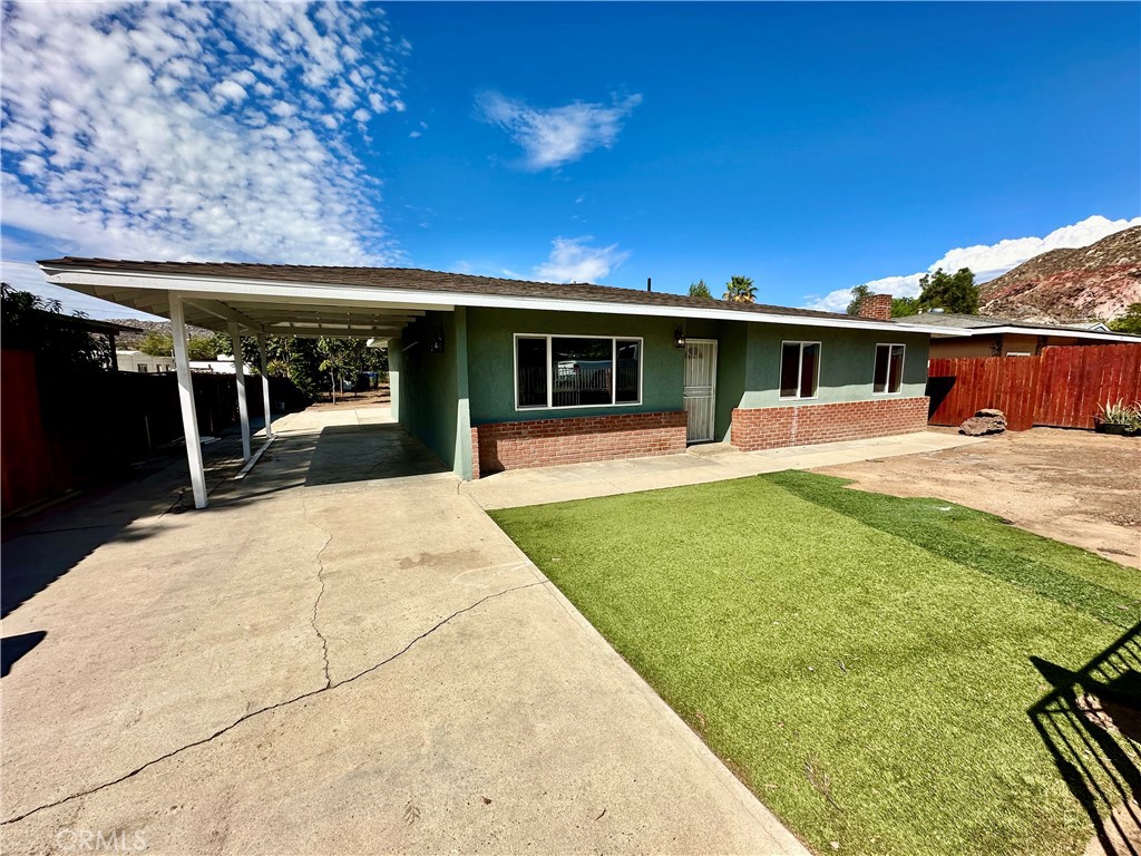 31770 Wakefield — photo