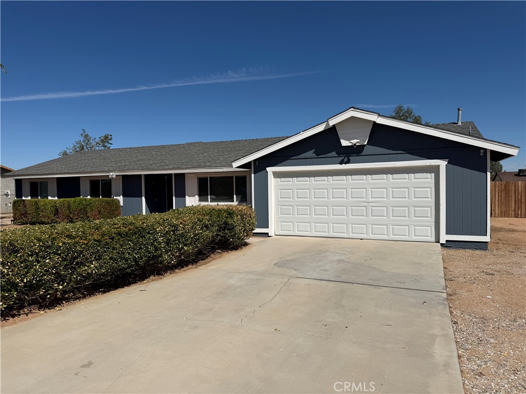 21360 Sandia — photo