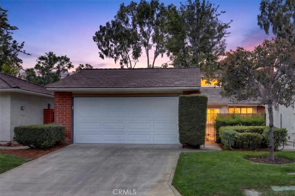 27 Dogwood S — photo