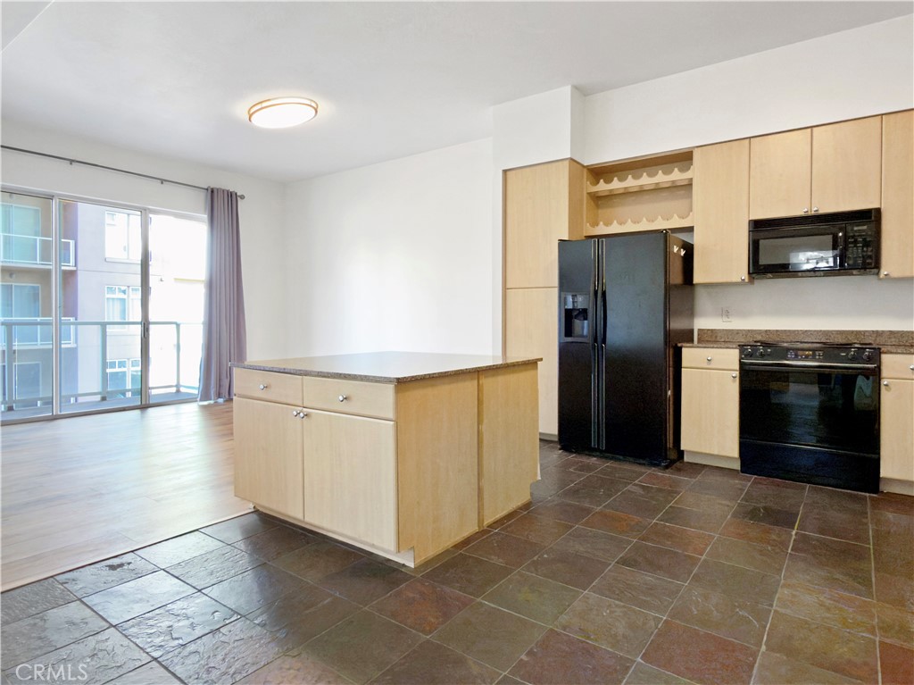 388 E Ocean, Long Beach, CA 90802 — photo 2
