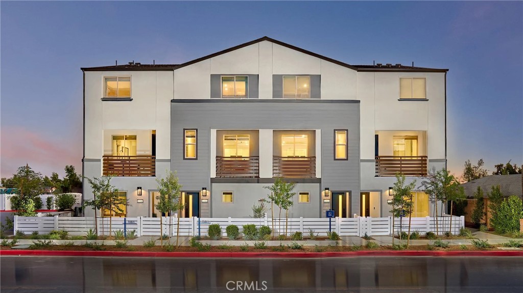 1310 W Oakcrest Paseo — photo