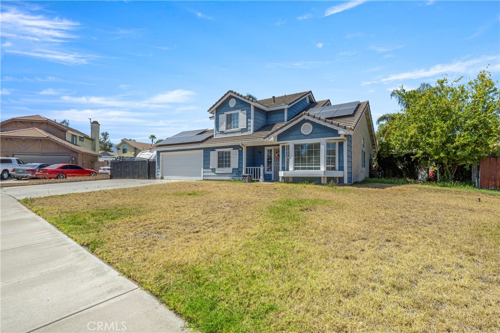1176 W Buxton — photo