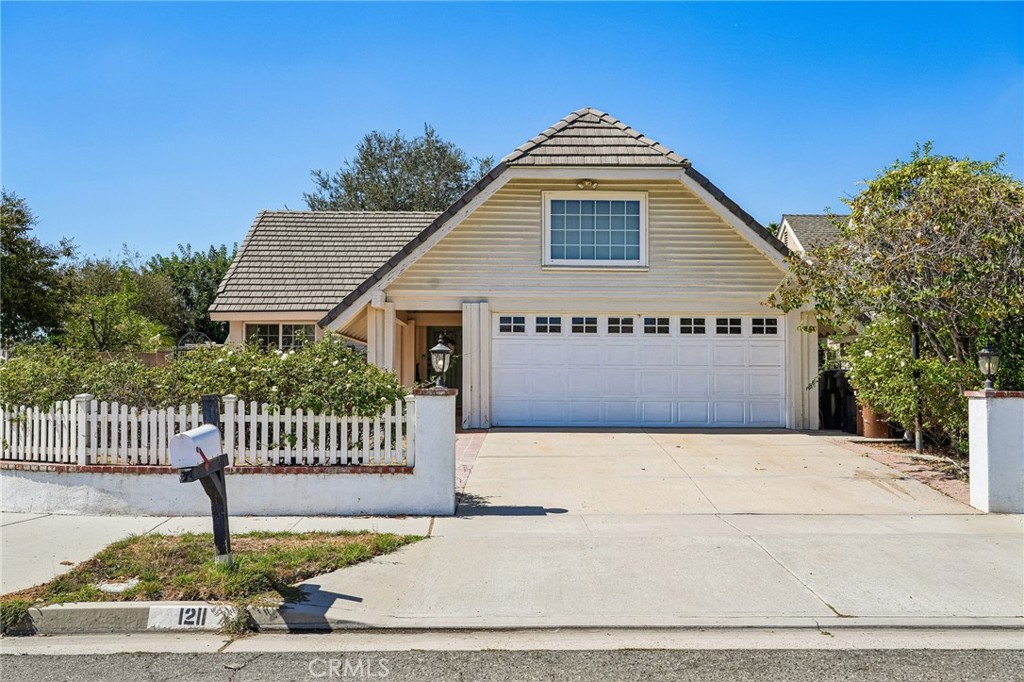 1211 N Willamette Drive — photo