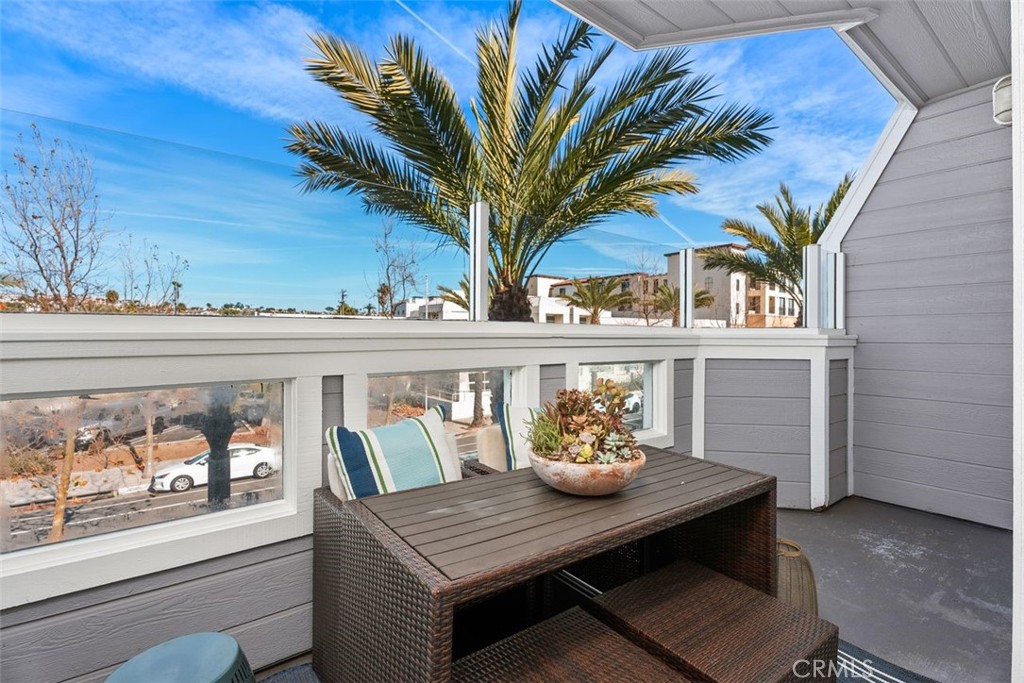 24582 Del Prado 202 — photo