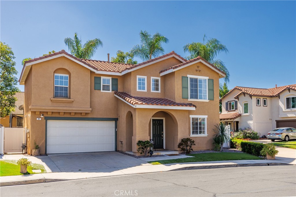 4 Velarde Court — photo
