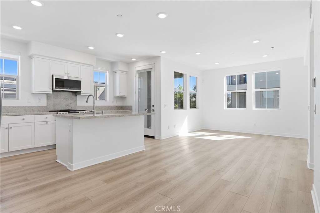 1301 Lasso Way 201 — photo