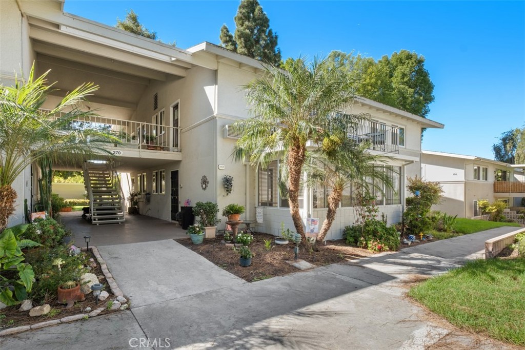 270 Avenida Sevilla Unit D — photo