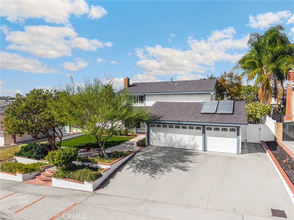 1811 Ravencrest — photo