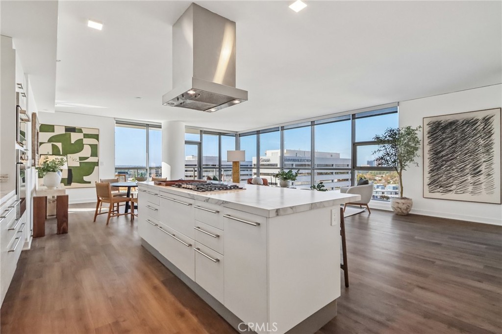 9 MacArthur Place Unit 1507 — photo