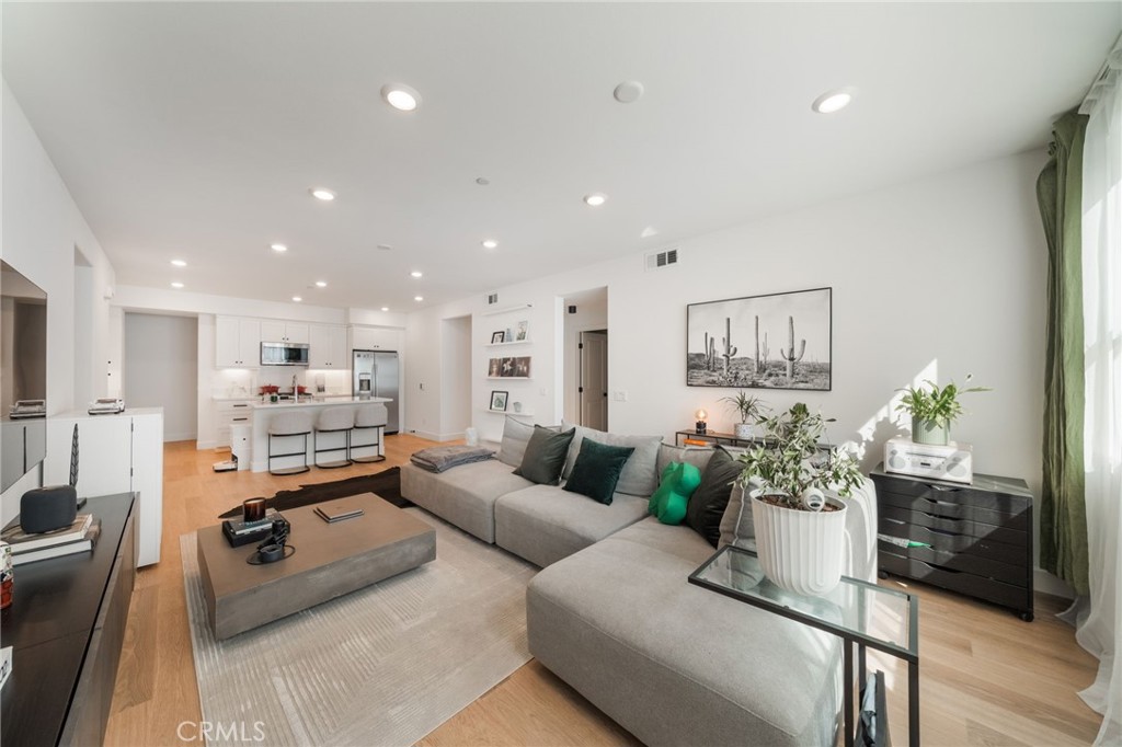 1300 Lasso Unit 203 — photo