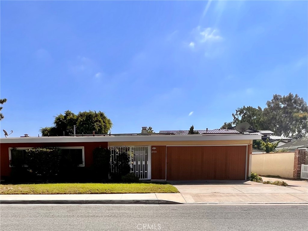 20452 SW Cypress — photo