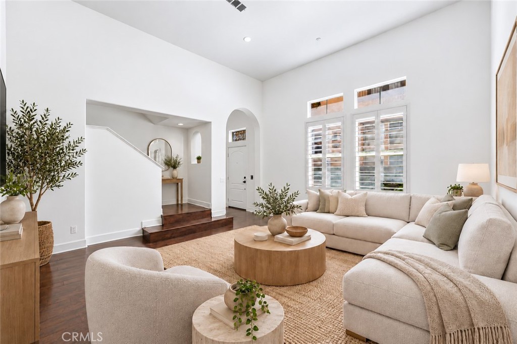 4452 Owens Street Unit 104 — photo