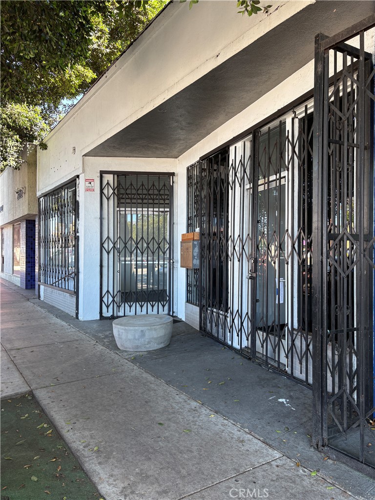 2516 Daly Street — photo