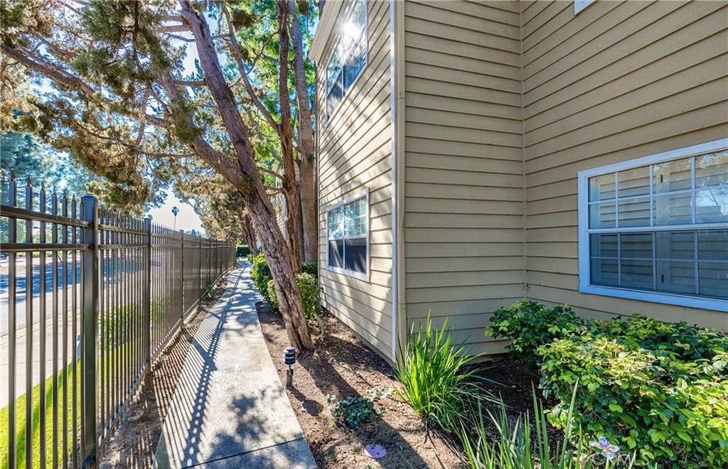 3750 S Bear Unit F — photo