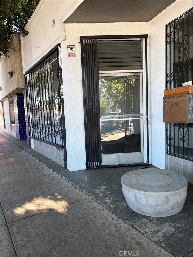 2518 Daly Street — photo
