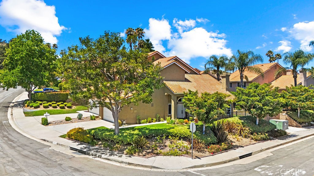 6041 E Queens Drive — photo
