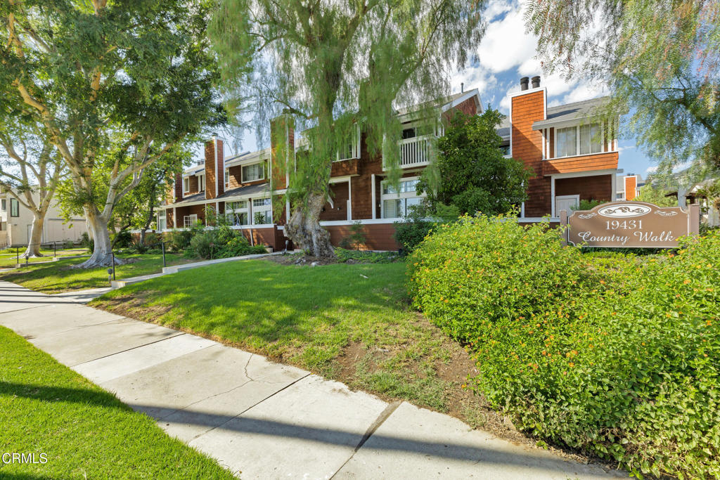 19431 Sherman Way 6 — photo