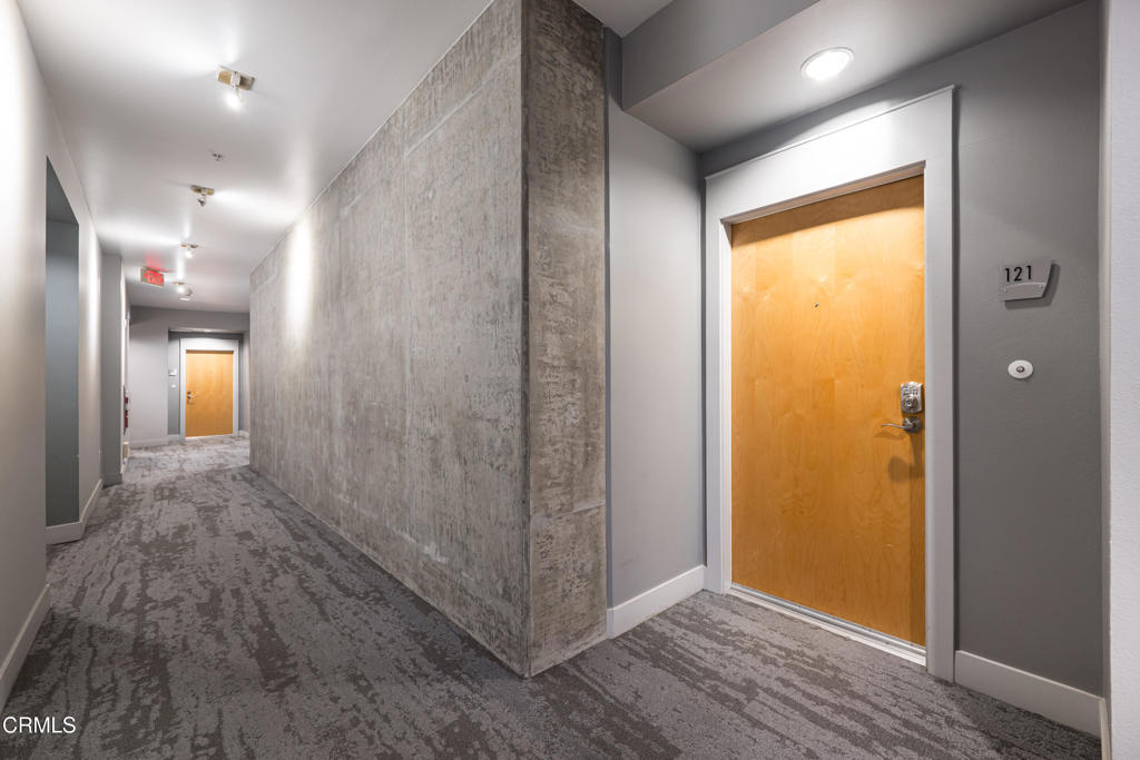 840 E Green Street 121 — photo