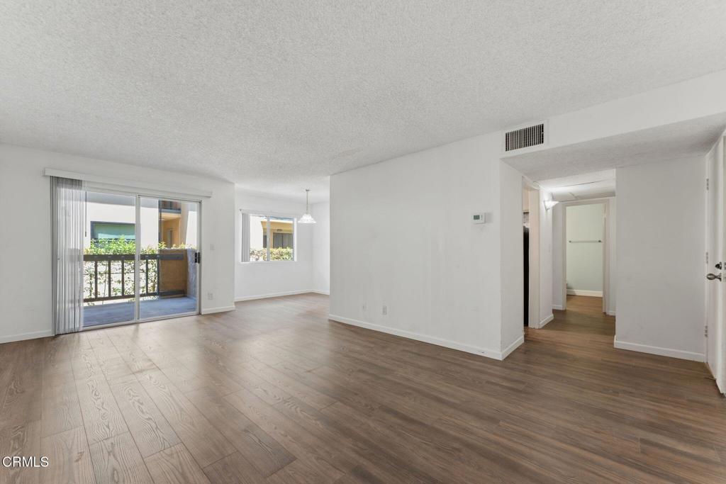 355 S Madison Avenue 122 — photo