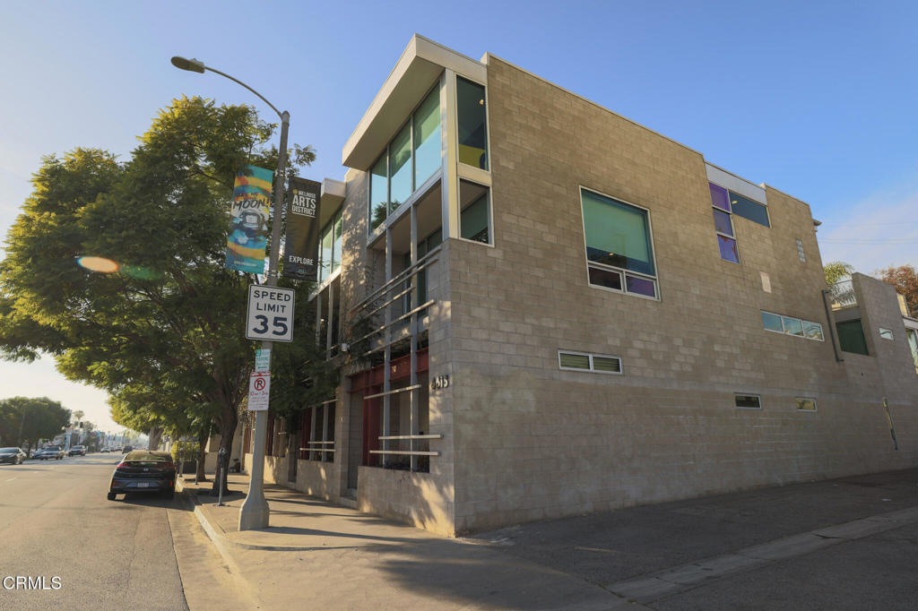 6615 Melrose Avenue 1 — photo