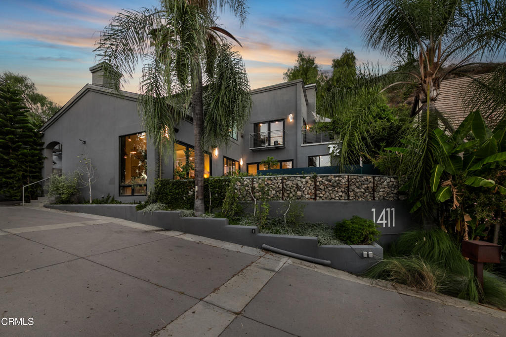 1411 Edgehill Place — photo