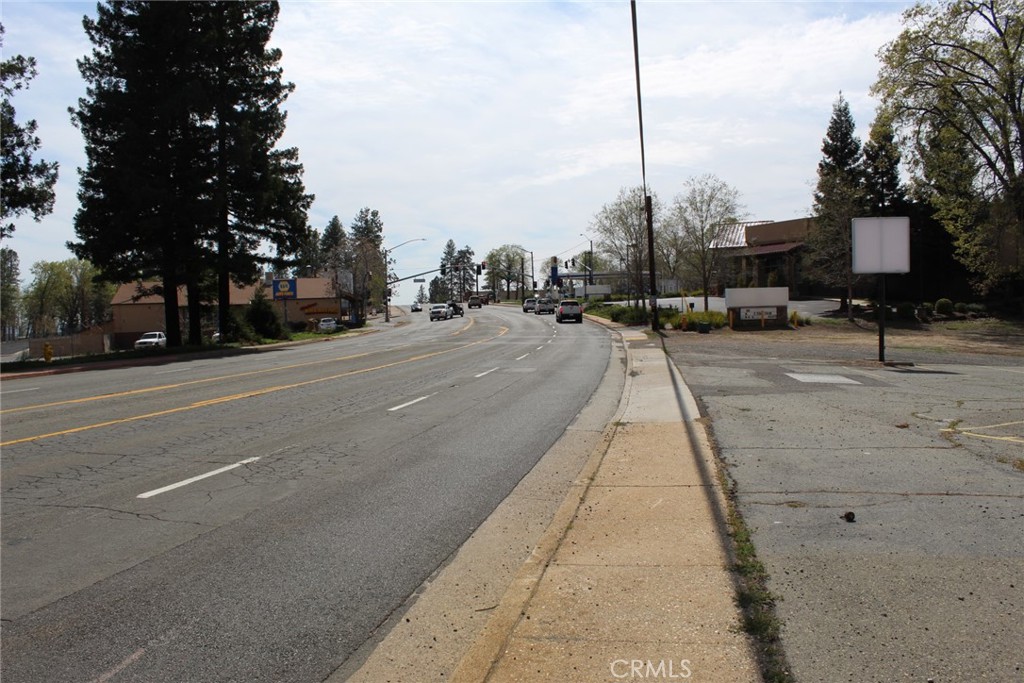 6047 Clark — photo