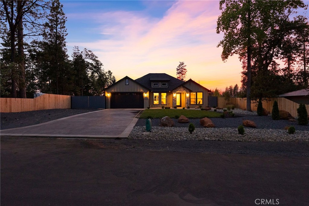 5815 Fickett Lane — photo