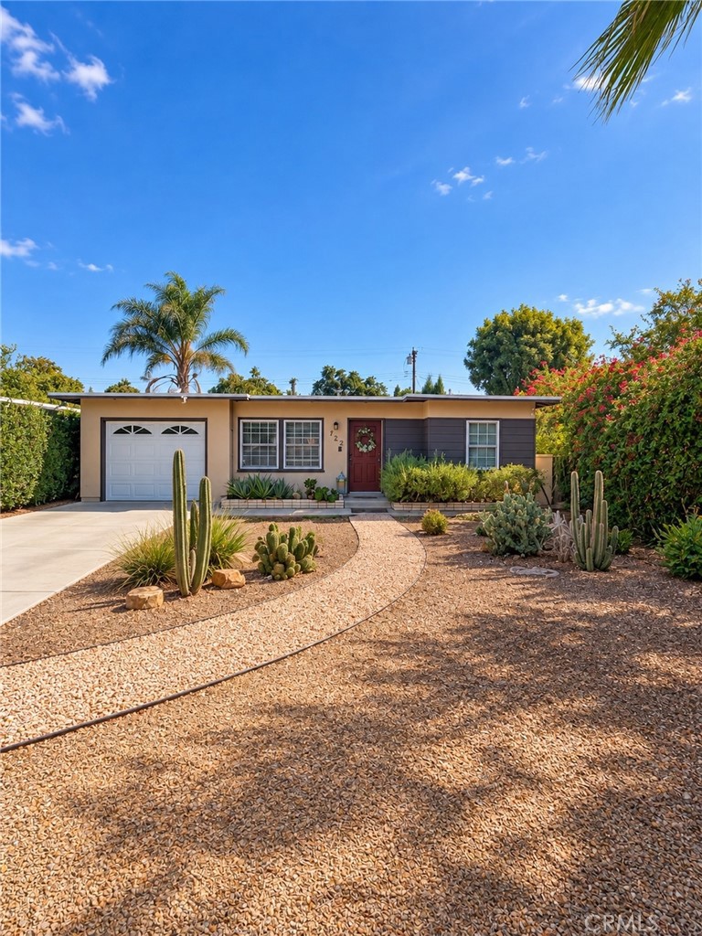 122 E De Anza Circle — photo