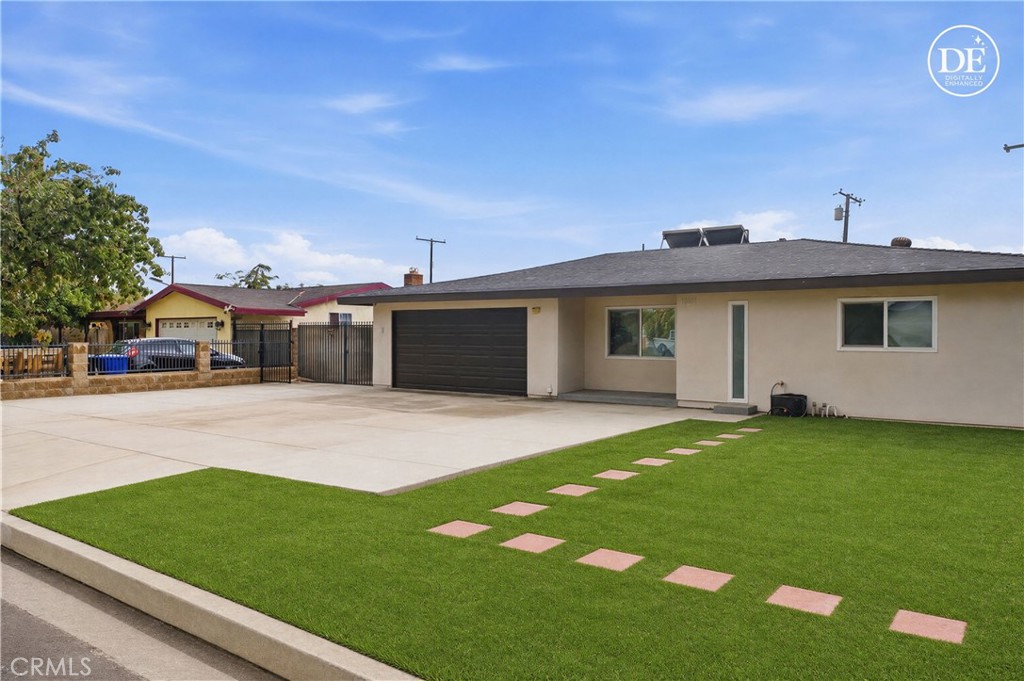 13011 Pinon — photo