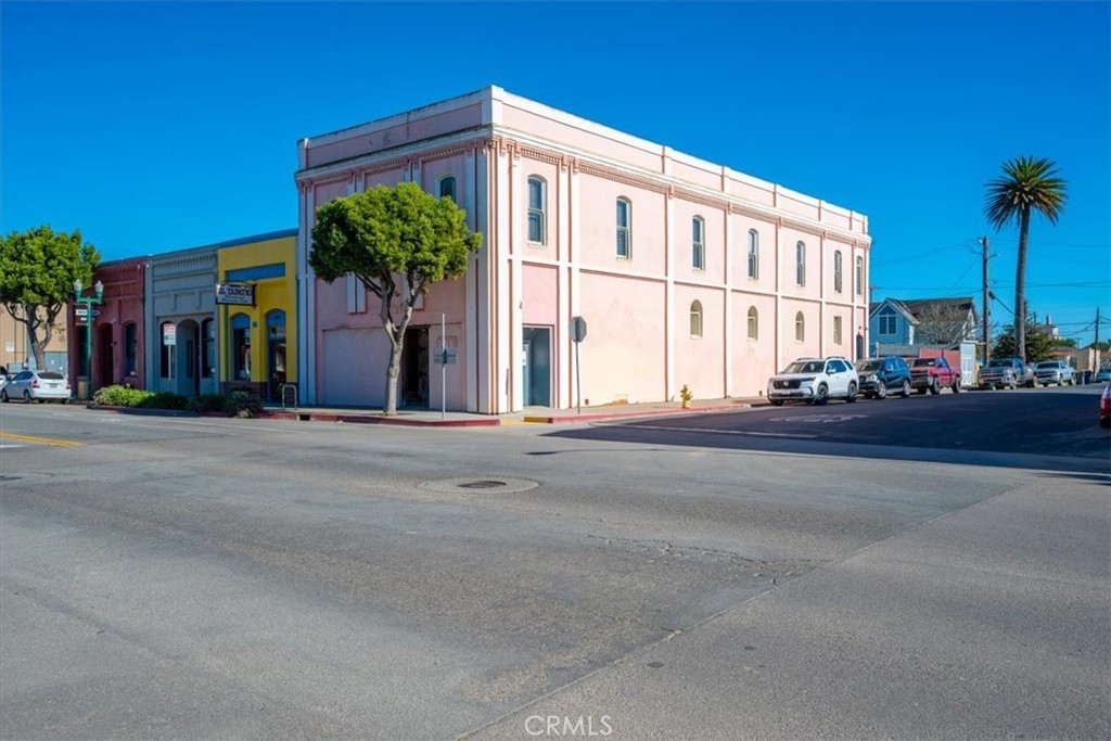 910 Guadalupe — photo